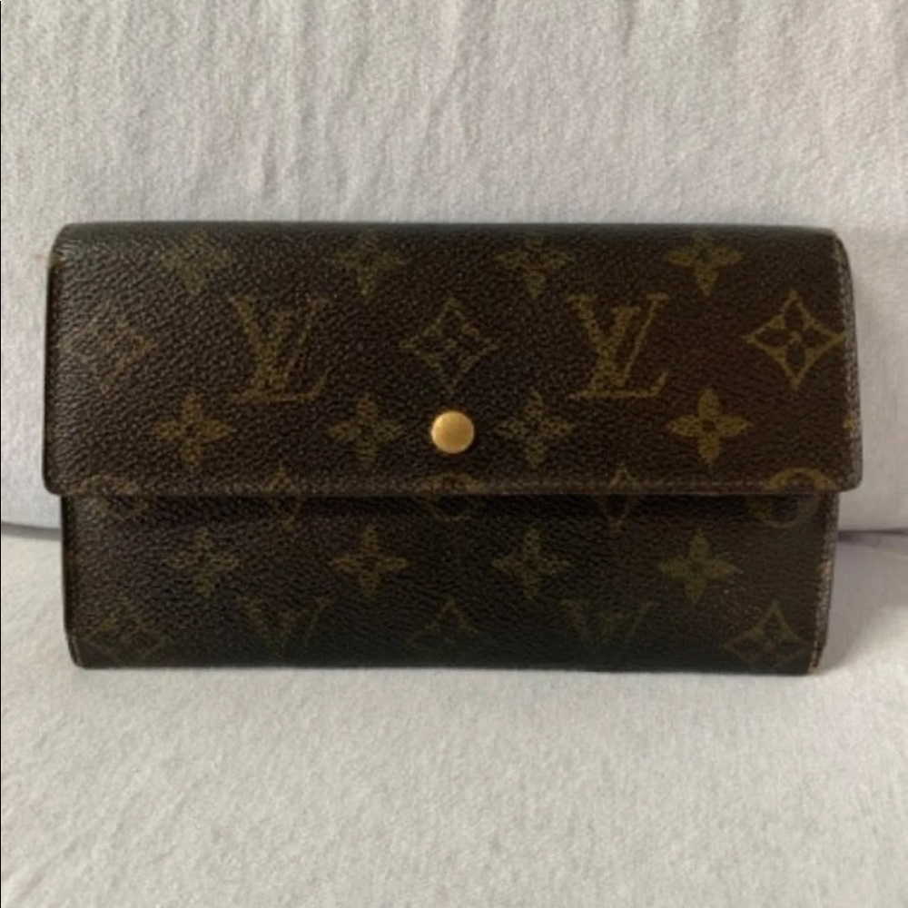 Authentic Louis Vuitton Monogram wallet
